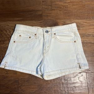 Levi’s women’s White Shorts Size 7